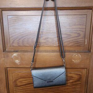 NWOT Save the Girls Phone Crossbody with Touch Screen Access - The Timeless, Sui